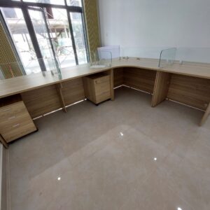 Quầy lễ tân thiết kê theo yêu cầu