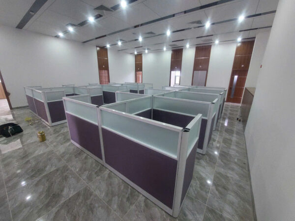 Vách ngăn văn phòng 8 người ngồi