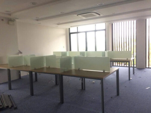 Cụm bàn chân sắt vách ngăn
