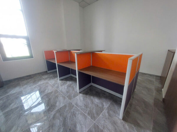 Cụm bàn thiết kế theo yêu cầu