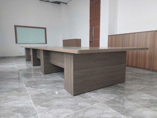Thi công tủ hồ sơ và bàn họp