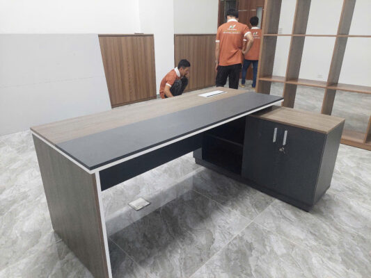 Bàn giám đốc thiết kế sản xuất theo yêu cầu tại quận 7