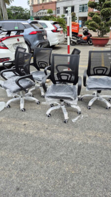 Giao ghế văn phòng ở Khu đô thị Sala Quận 2