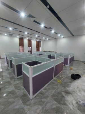 Lắp đặt vách ngăn theo layout thiết kế