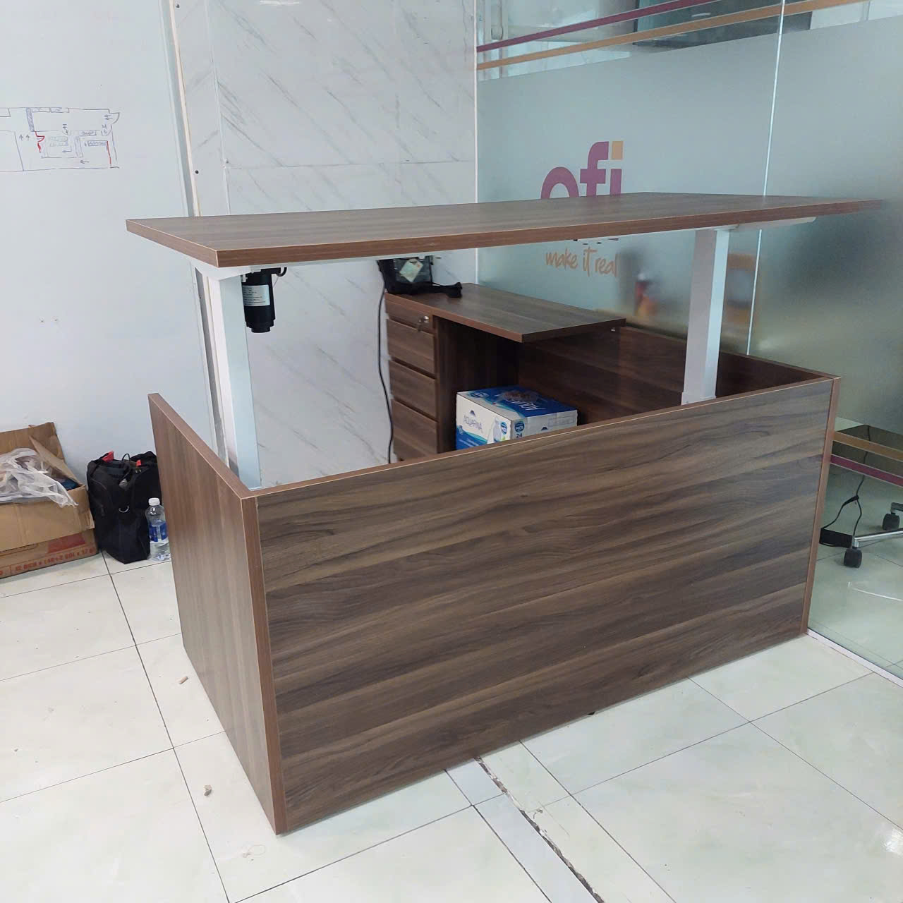 Bàn giám đốc có nâng hạ tăng chỉnh độ cao