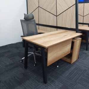 Bàn giám đốc có tủ phụ