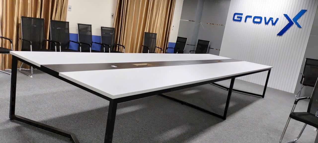 Bàn họp chân sắt 4m8