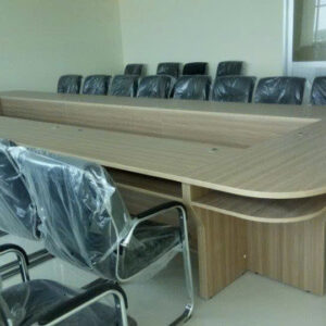 Bàn họp phòng hội nghị lớn