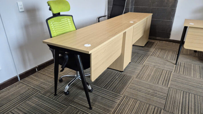 Giao bàn làm việc ở quận 10 Hồ Chí Minh