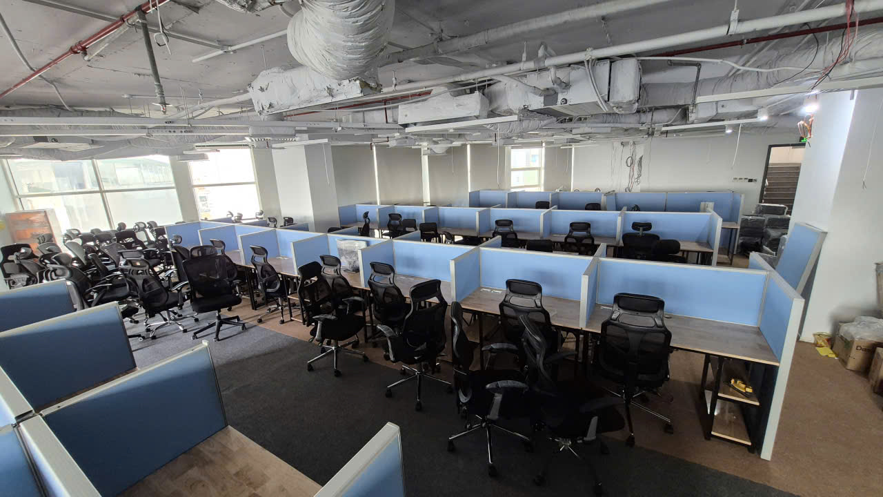 Giao lắp vách ngăn văn phòng ở Hồ Chí Minh